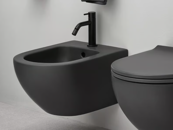 ENJOY - Wall-hung back to wall ceramic bidet with overflow _ Ceramica Cielo